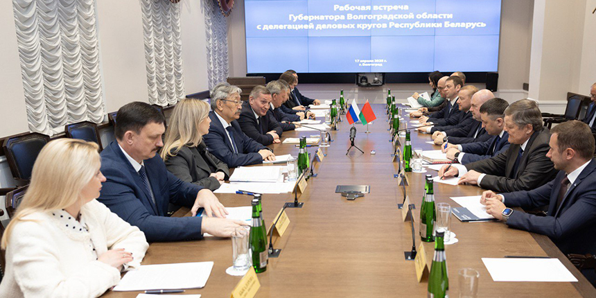 Рабочая встреча с Губернатором Волгоградской области Андреем Бочаровым